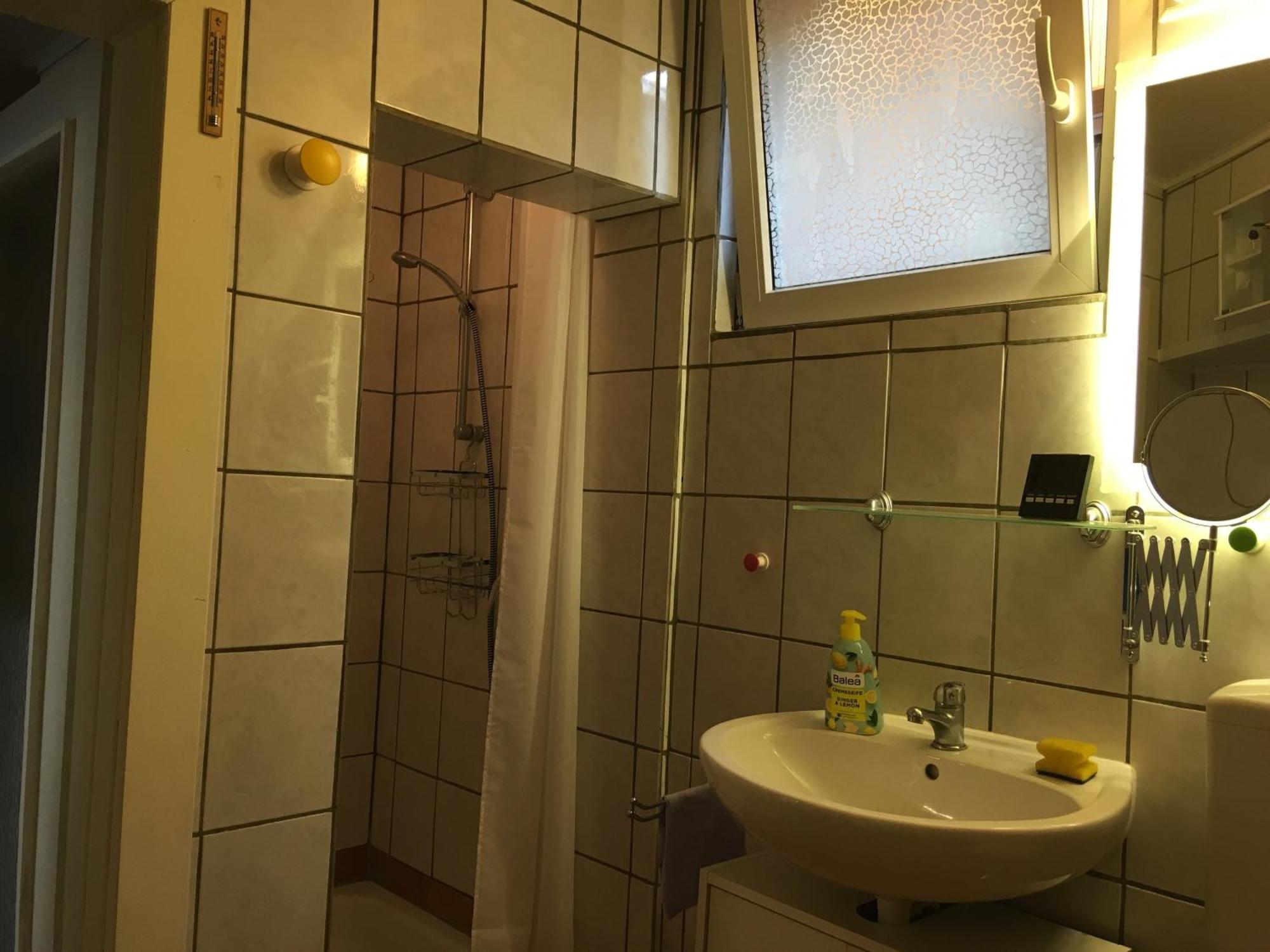 Fruehsonnige Innenstadt-Vollkomfort-Wohnung Циттау Экстерьер фото