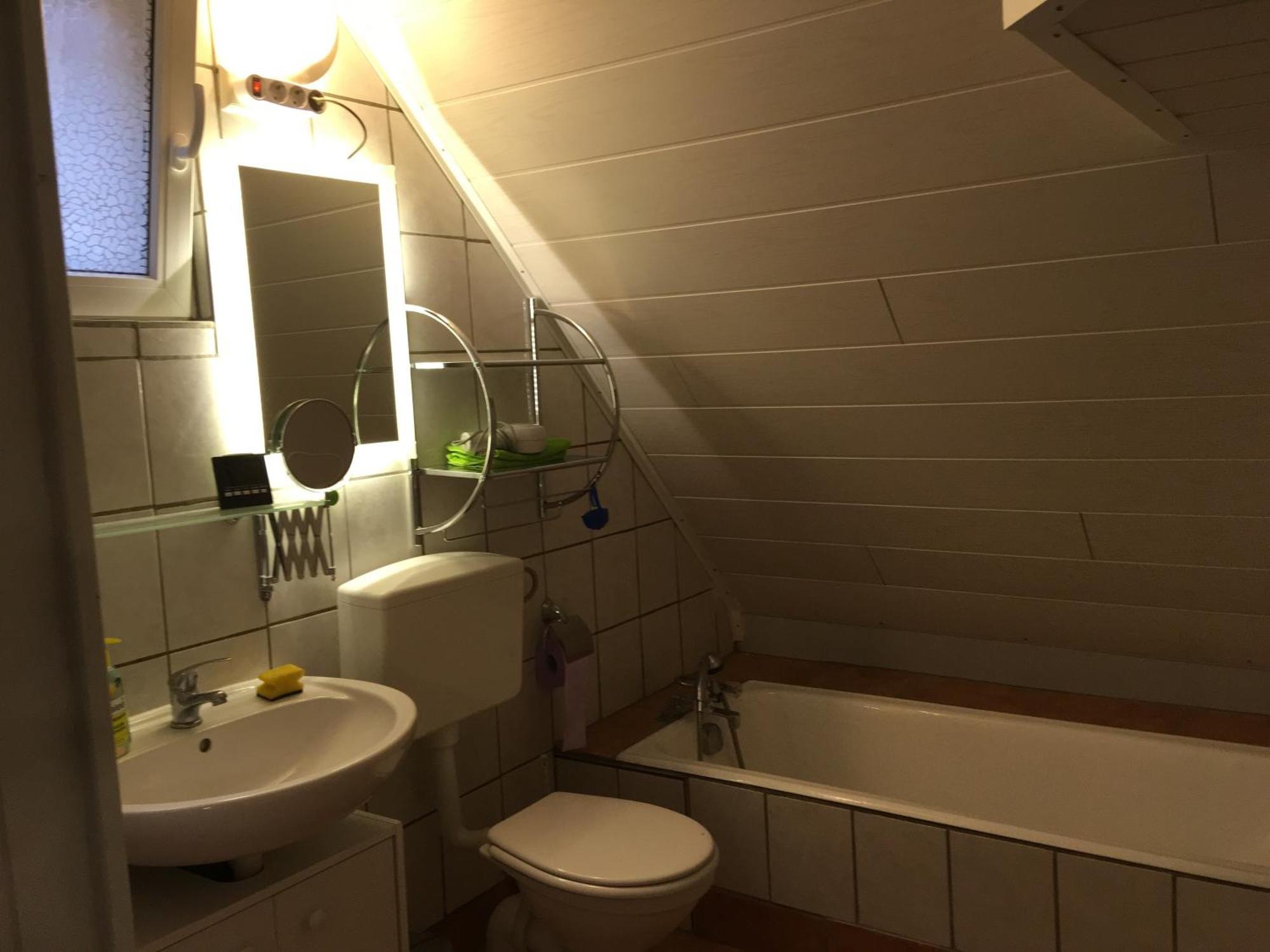 Fruehsonnige Innenstadt-Vollkomfort-Wohnung Циттау Экстерьер фото